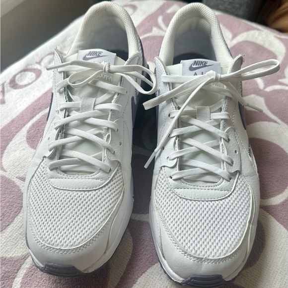 Nike Air Max Excee Size 10 Women’s - Picture 2 of 6